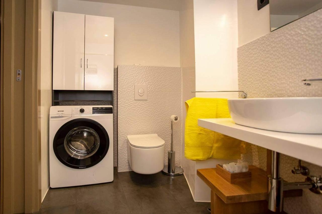 ˇdcˇ Modern Apartment Near The Church Rovigno Esterno foto