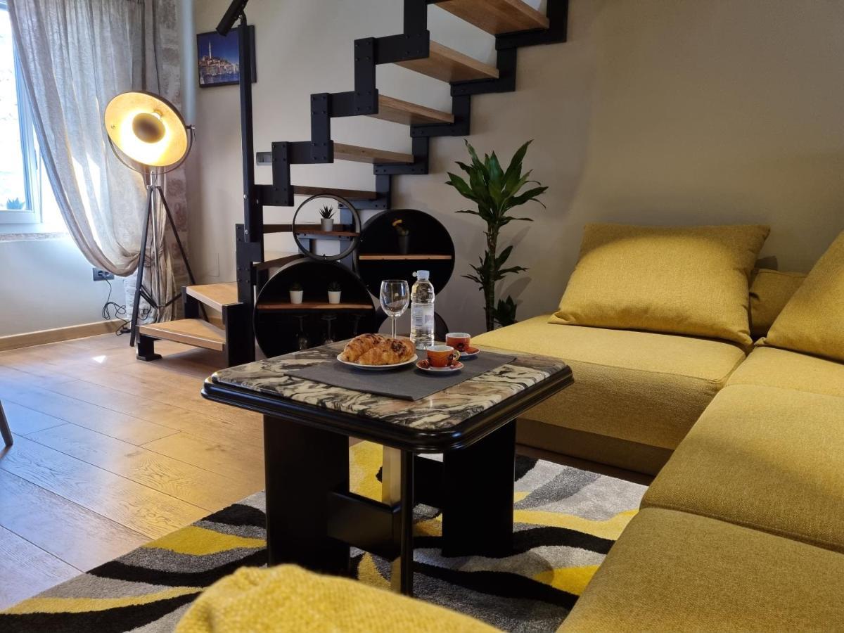 ˇdcˇ Modern Apartment Near The Church Rovigno Esterno foto